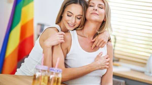 Fassen wir Frauen an die Brüste oder nicht? 8 Brüste kneifen? Fassen wir Frauen an die Brüste oder nicht?